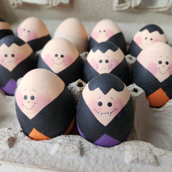 Hand-Painted Vampire Eggs, Halloween Decor, Alternative Ester, Cute & Creepy - Picture 9 of 10
